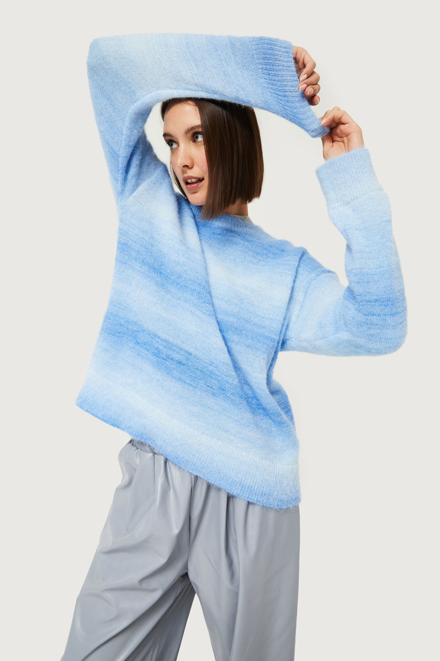 CF 43C/10307 Faded striped knitted sweater-Blue
