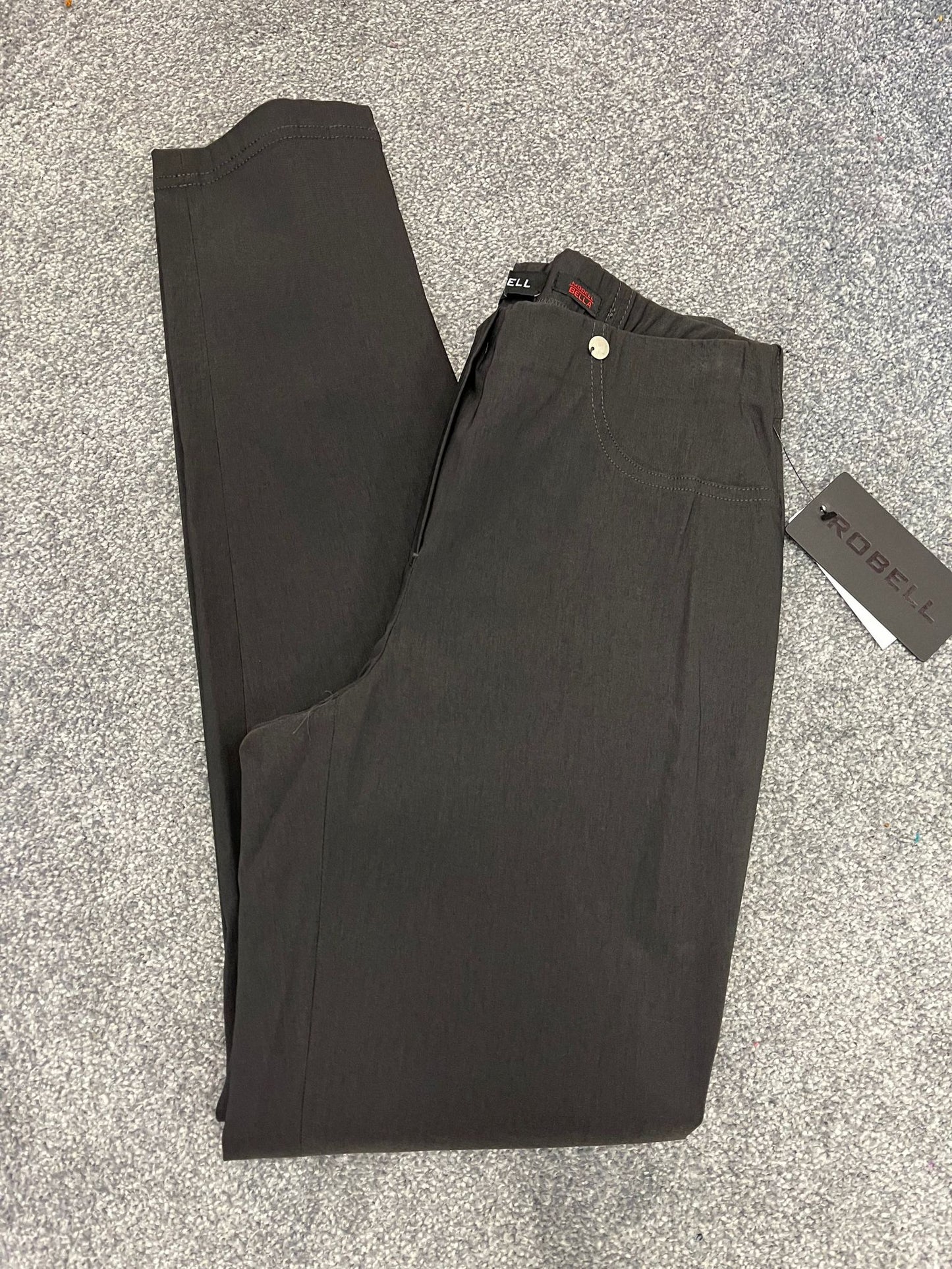 Robell Bella long with back pocket - Dark Grey