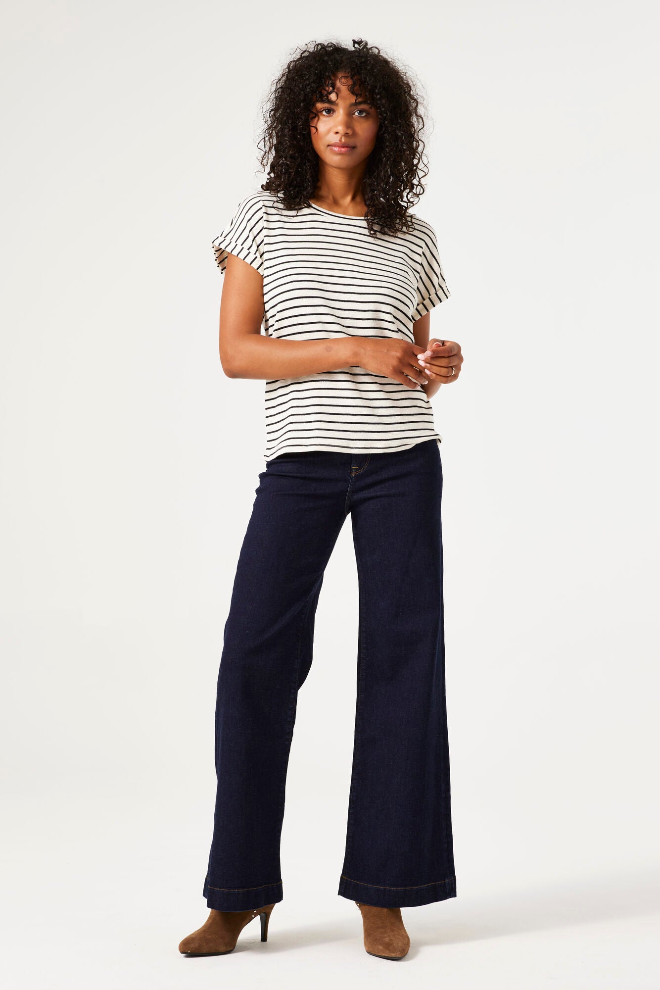 Garcia Celia Wide Leg Dark Denim Jeans - Rinsed effect.