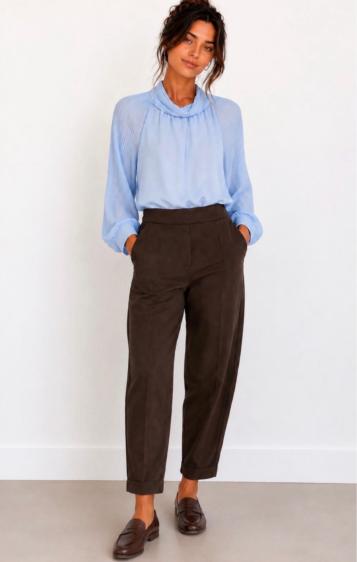 Kyla Barrel Jeans - Brown.