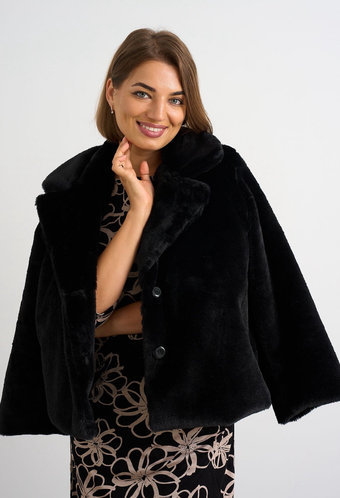 Kyla Faux Fur Black.