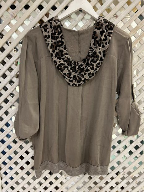 Kyla Long Sleeve Top with Leopard Print & Hood Taupe