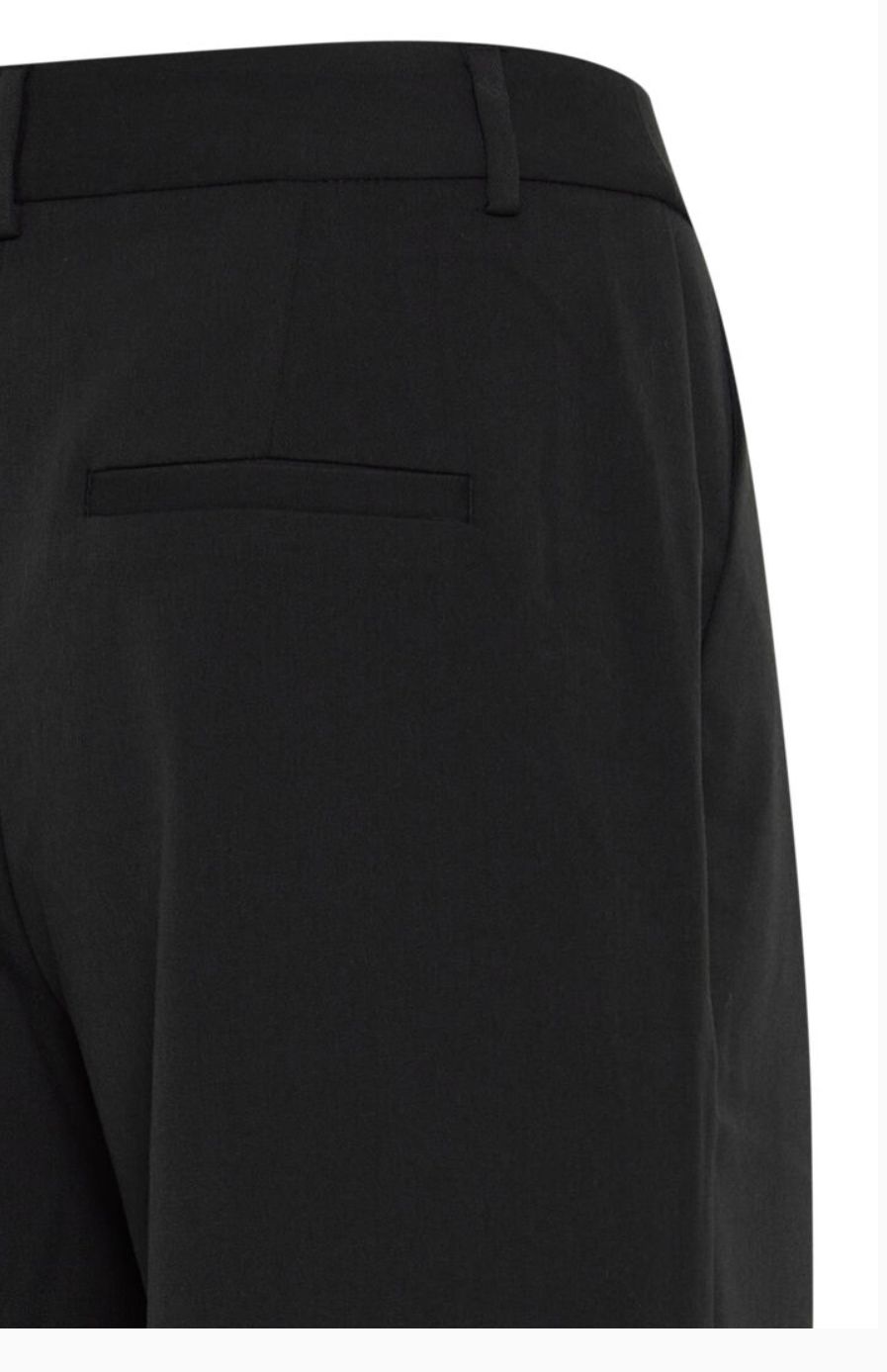 ICHI IHPIXI SHO Twill shorts-pin tucks & pockets in Black