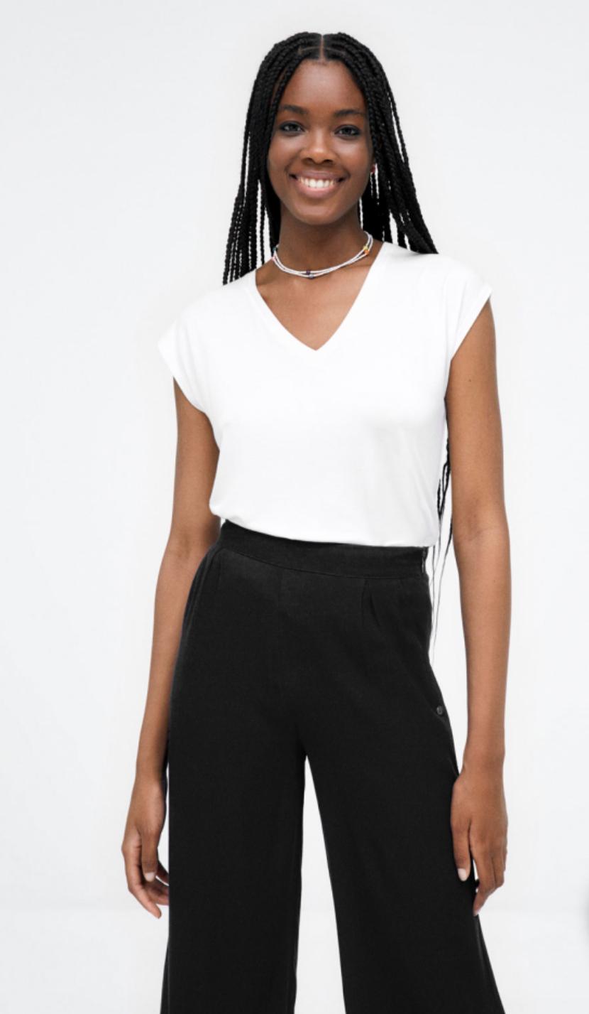 Surkana Viscose Palazzo Trousers, side zip and pockets in Black