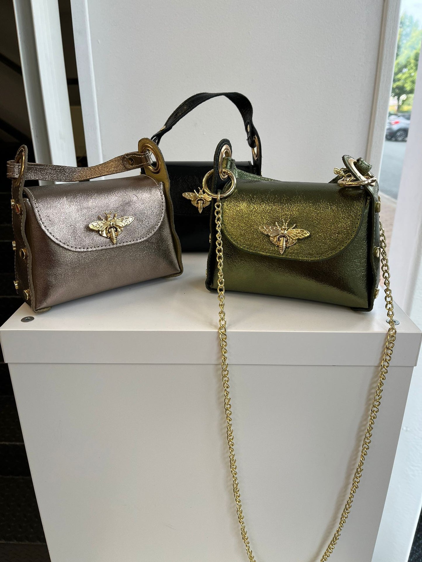 Kyla Leather Bee Bag with chain strap-Brz