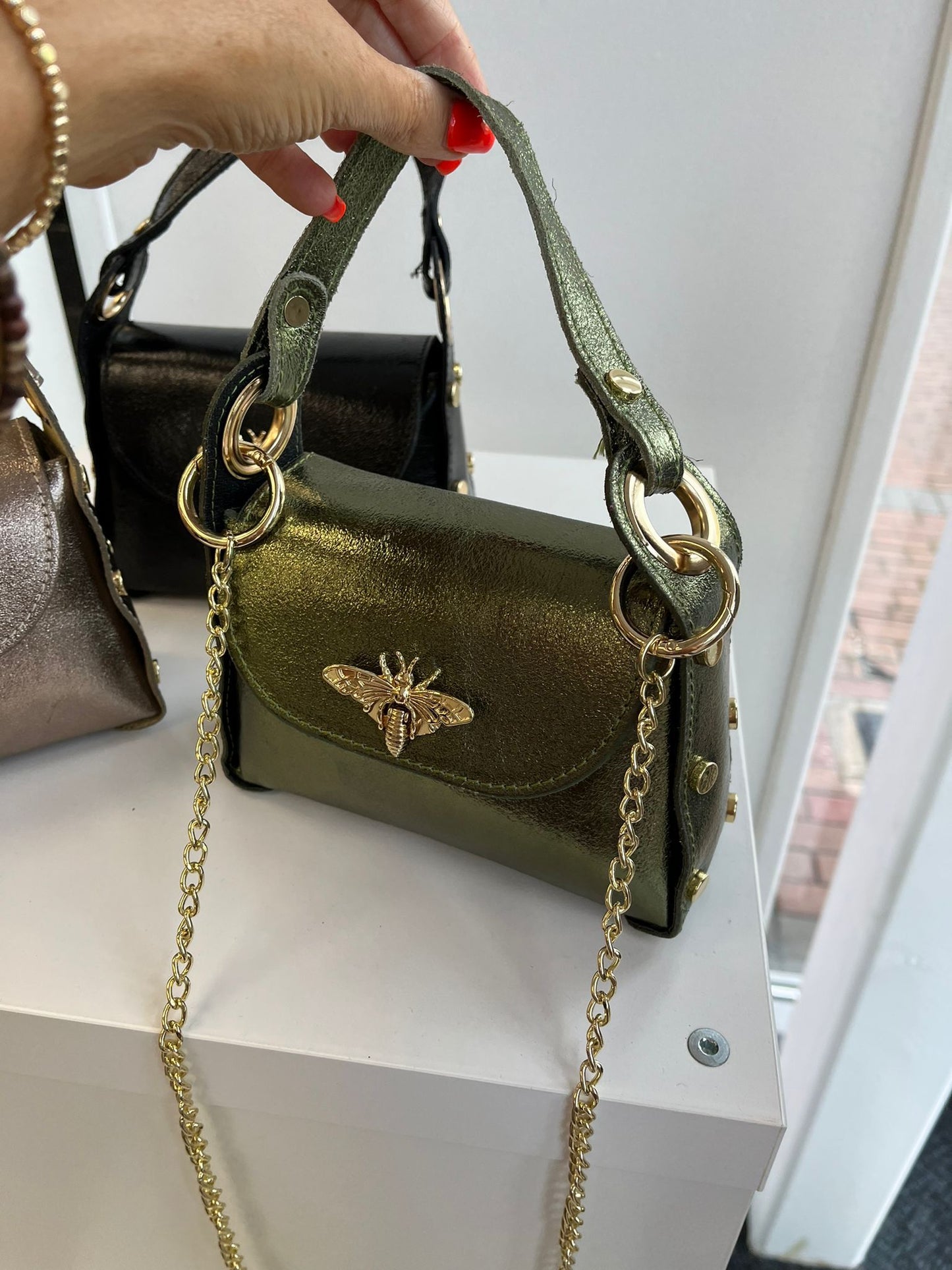Kyla Leather Bee Bag with chain strap-Grn
