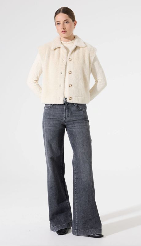 Garcia Ladies Faux Fur Sleeveless Jacket.