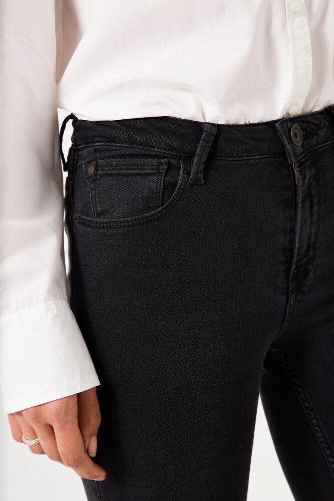 Garcia Jeans 248 Celia Straight-Black