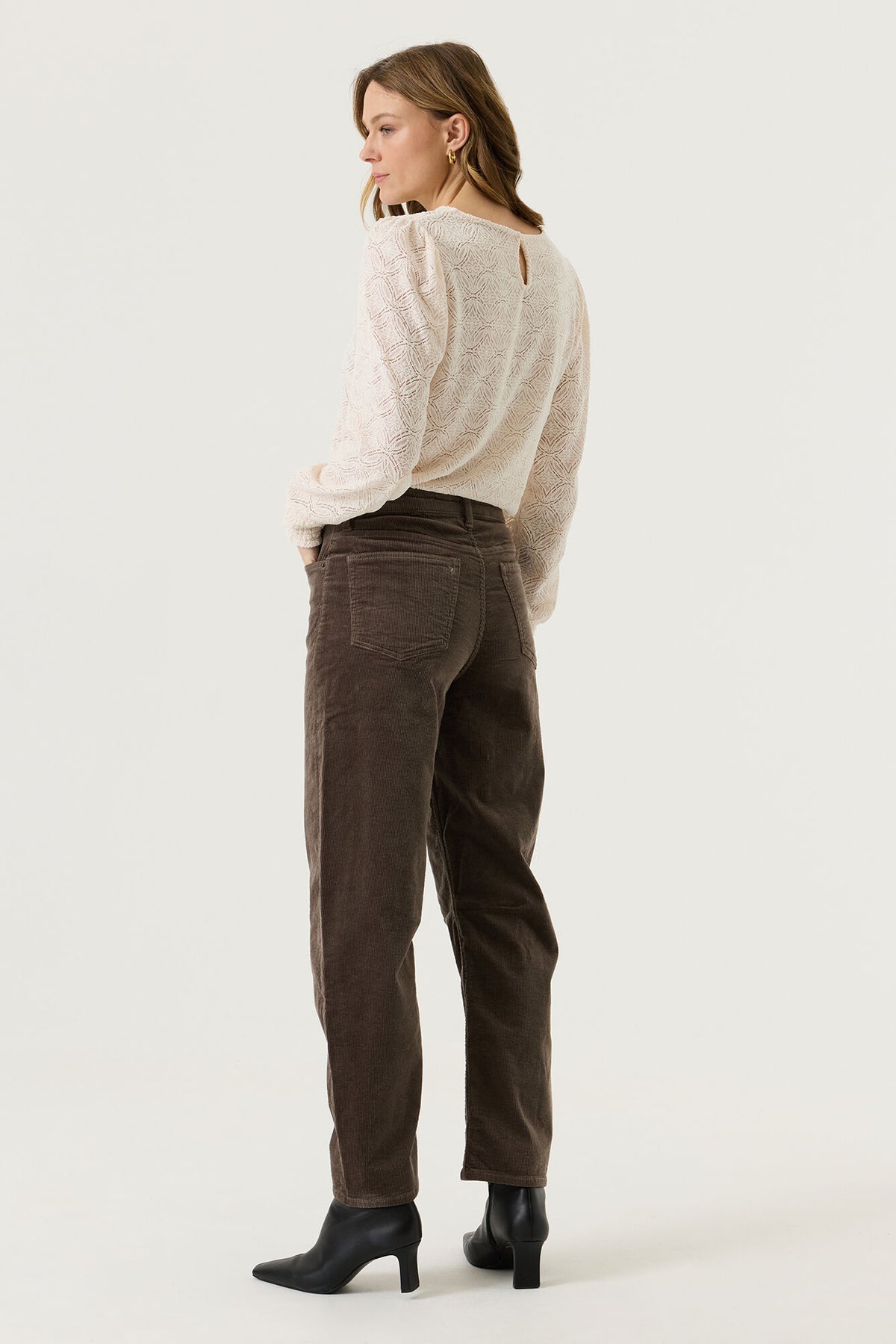Garcia Corduroy Barrel Jeans - Mocha.