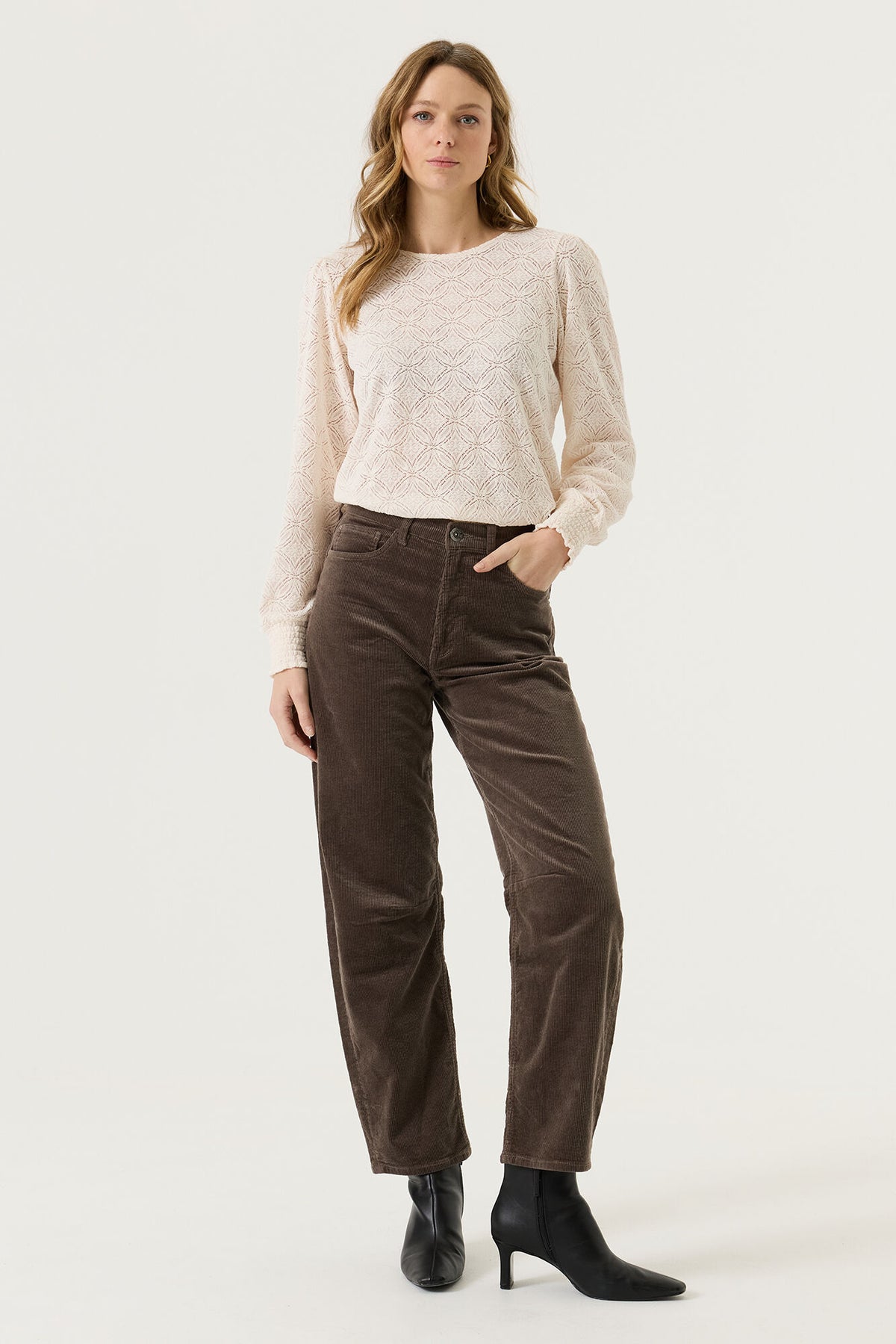 Garcia Corduroy Barrel Jeans - Mocha.