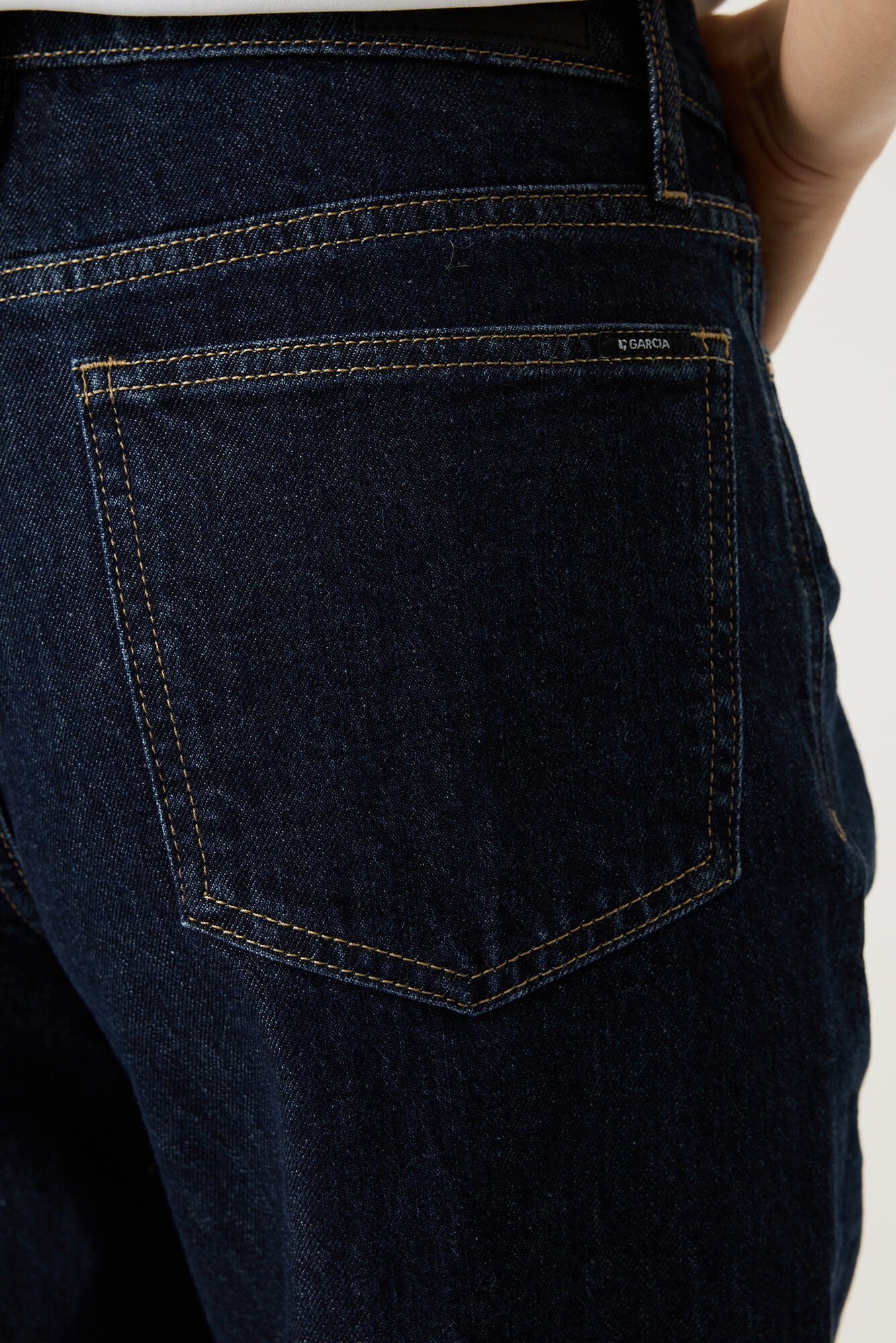 Garcia Chyla Barrel Fit Jean - Denim