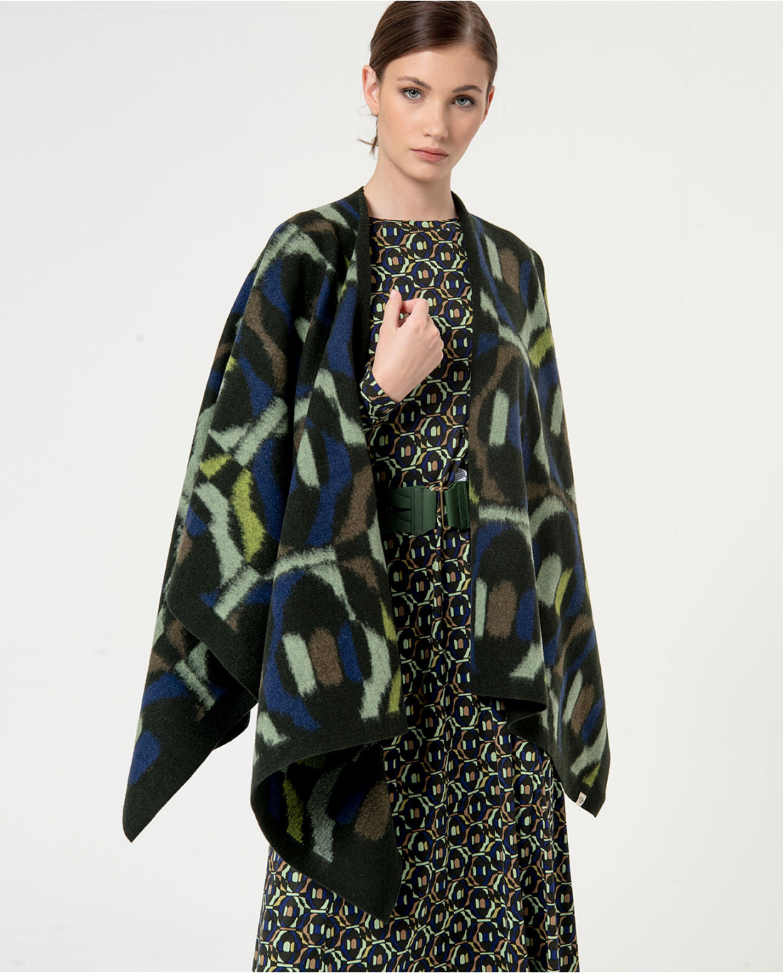 Surkana Printed Open Poncho. Green