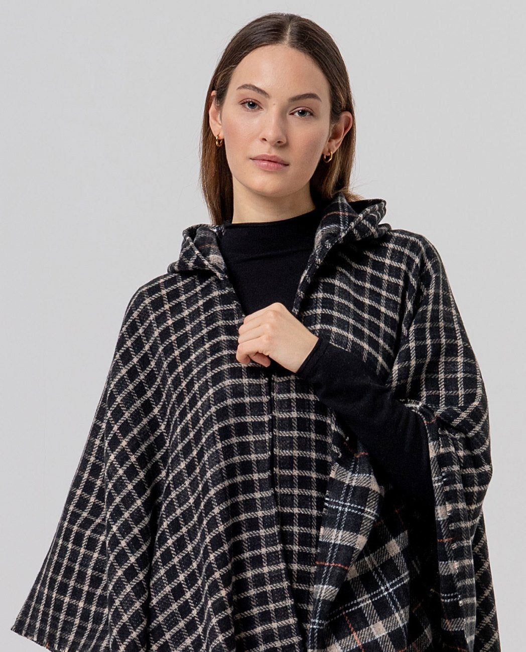 Surkana Hooded poncho - Black Mix.