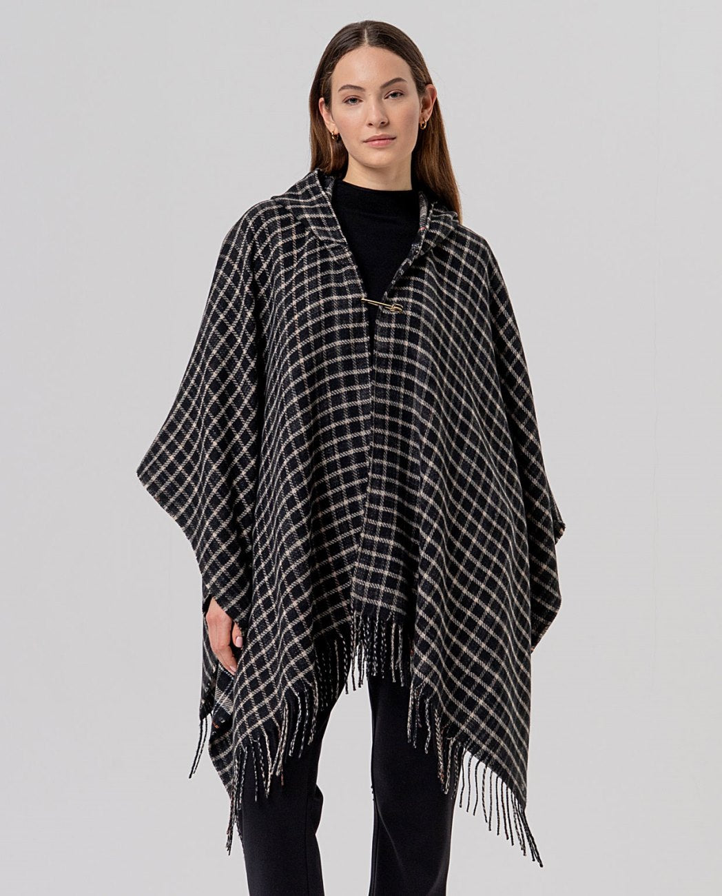 Surkana Hooded poncho - Black Mix.