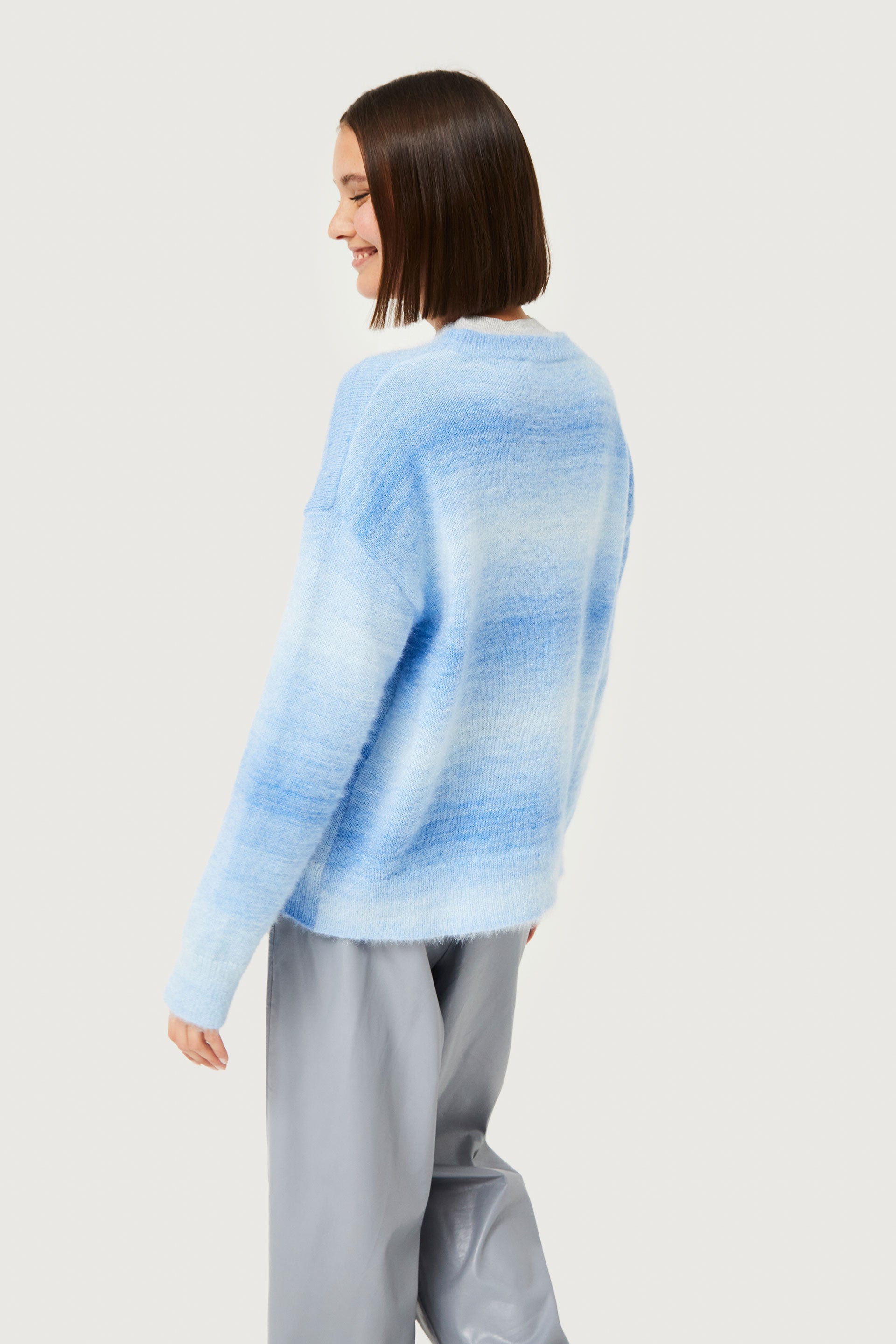 CF 43C/10307 Faded striped knitted sweater-Blue