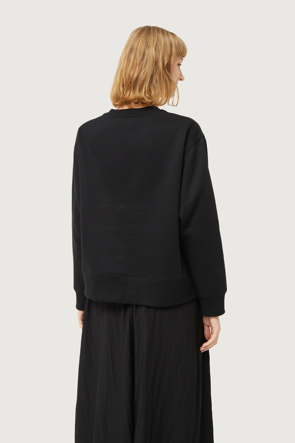 CF 43C/12010 Patch Sweatshirt-Black with flower patch