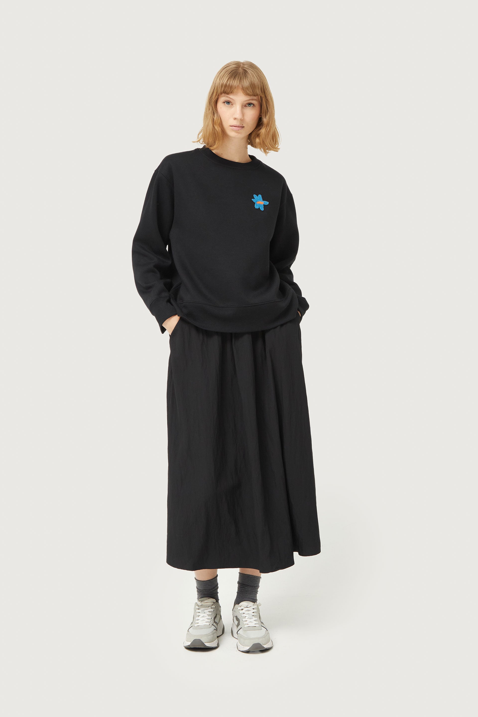 CF 43C/12010 Patch Sweatshirt-Black with flower patch