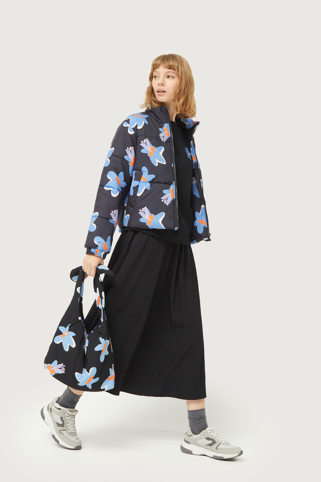 CF 43C/12010 Patch Sweatshirt-Black with flower patch