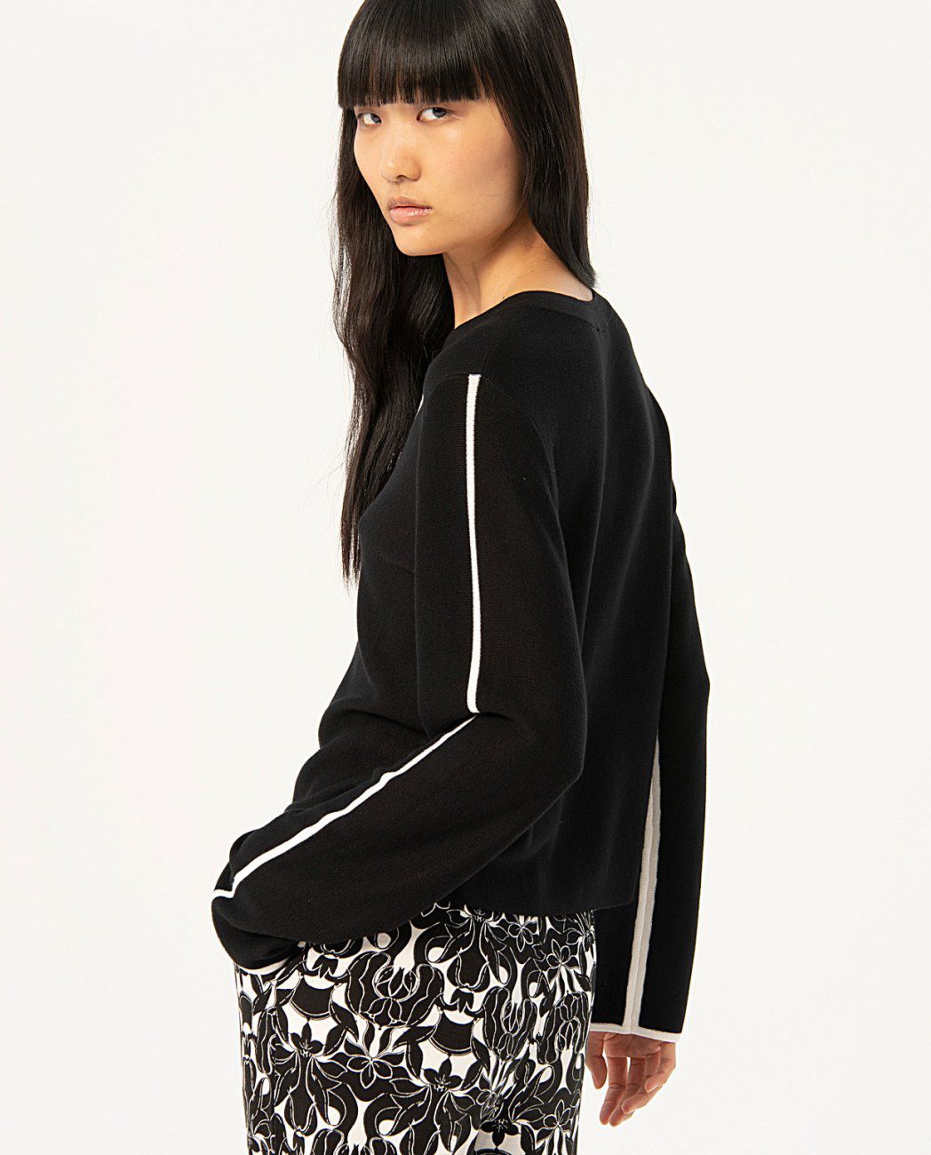 Surkana Cardigan-Black w white stripe