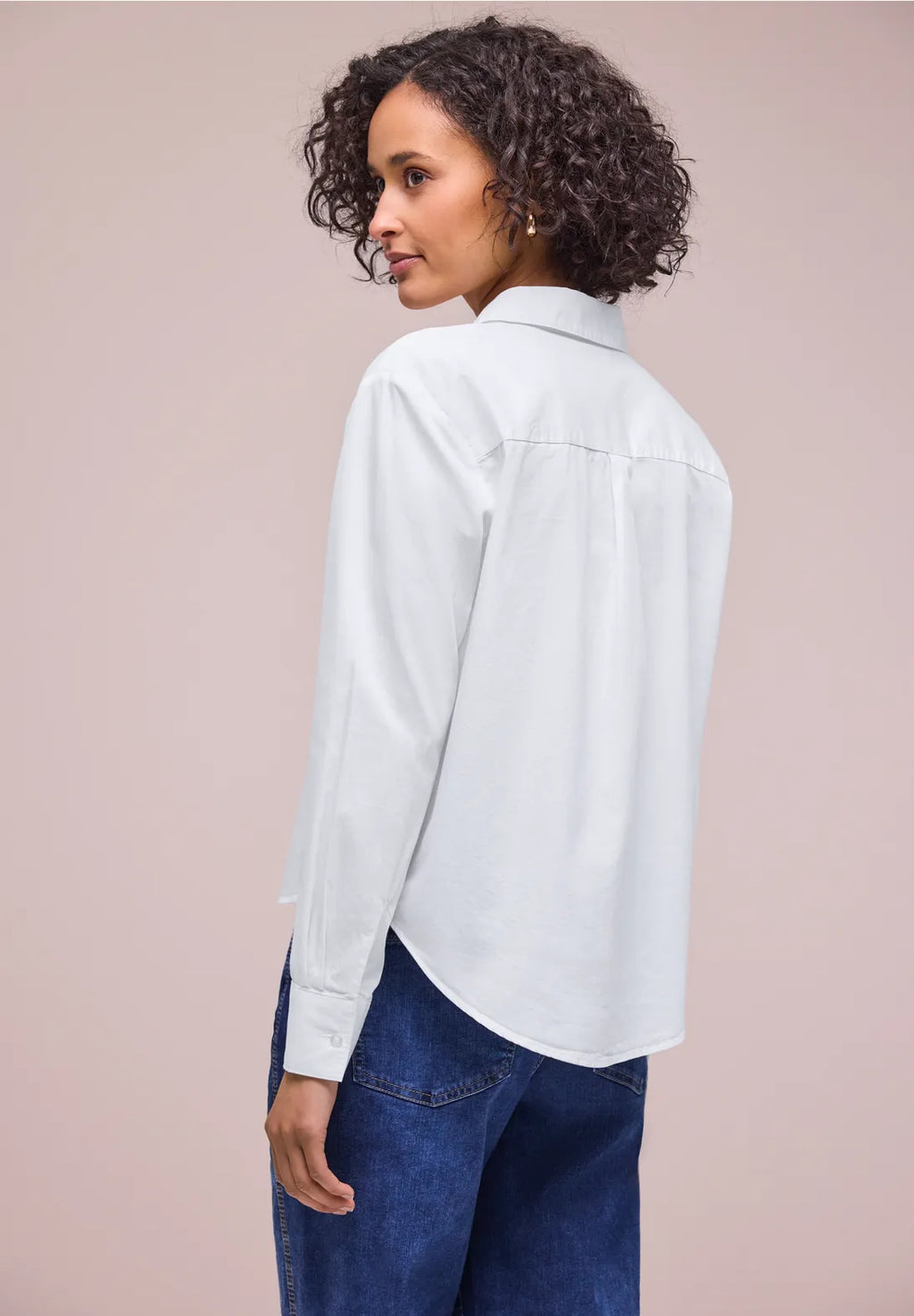 Street One Long Sleeved Blouse with Shirt Collar Made of Twill - White.