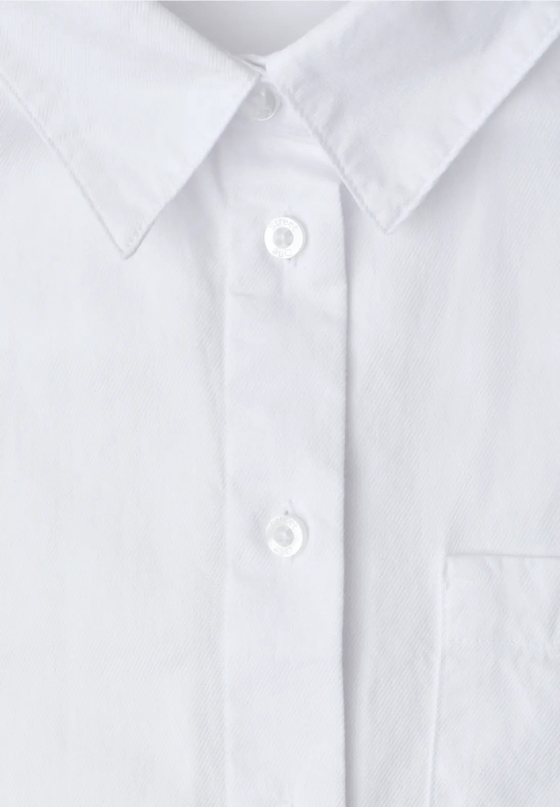 Street One Long Sleeved Blouse with Shirt Collar Made of Twill - White.