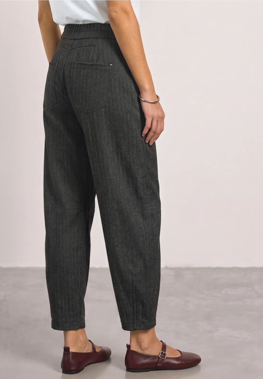 Street One High Waisted Barrel Trousers - Black Herringbone