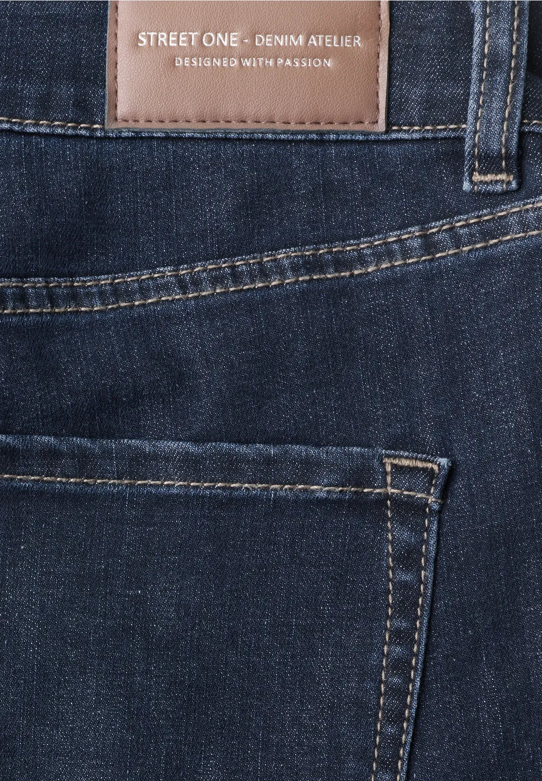 Street One Karlie Barrel Jean - Dark Wash.