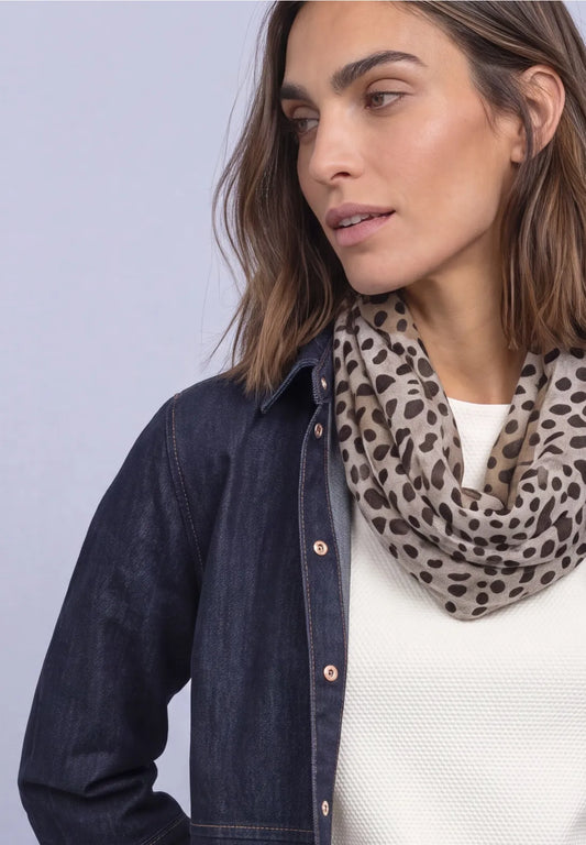 Street One Loop Scarf with Graphic Pattern.