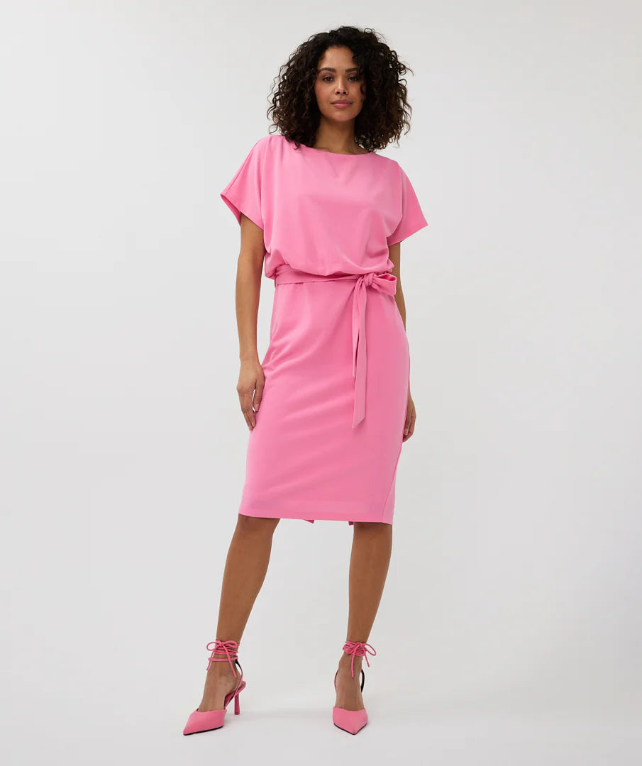 Esqualo Dress with batwing Short Sleeves.
