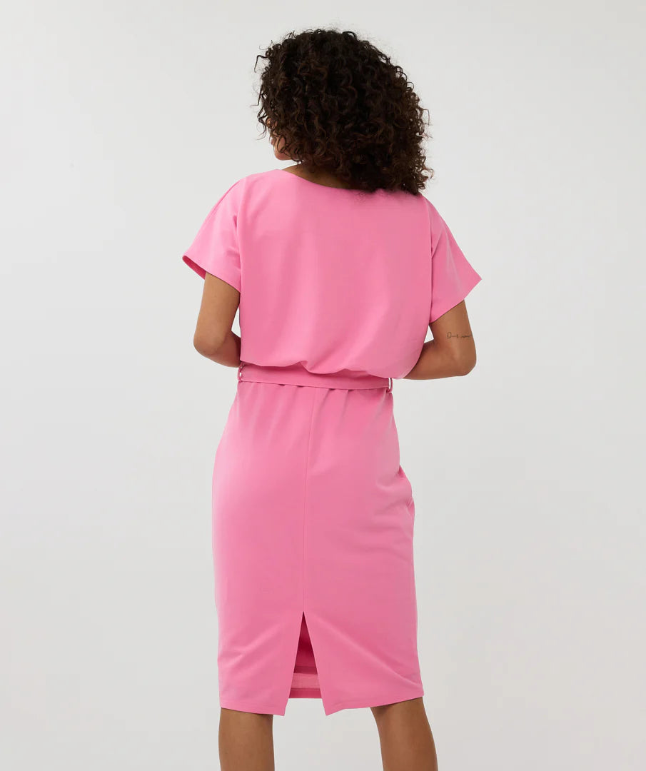 Esqualo Dress with batwing Short Sleeves.