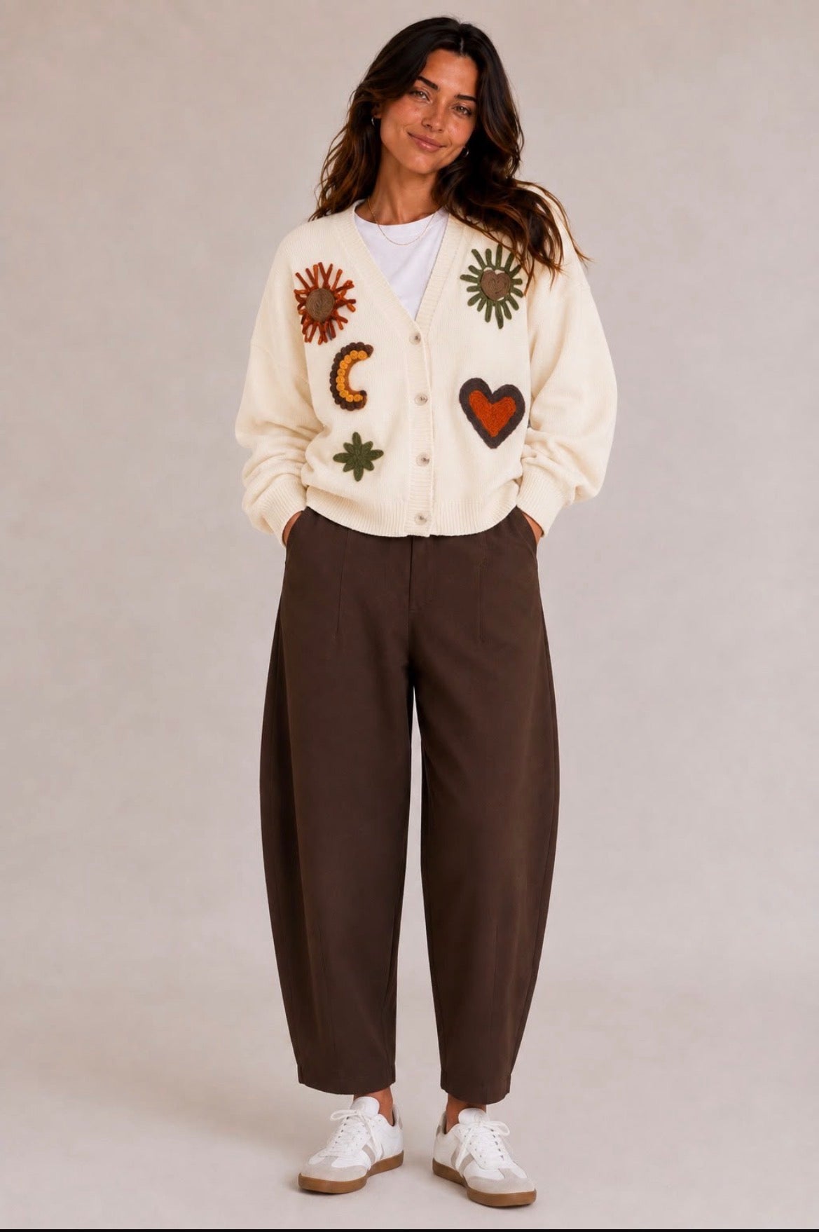 Kyla Barrel Jeans - Brown.