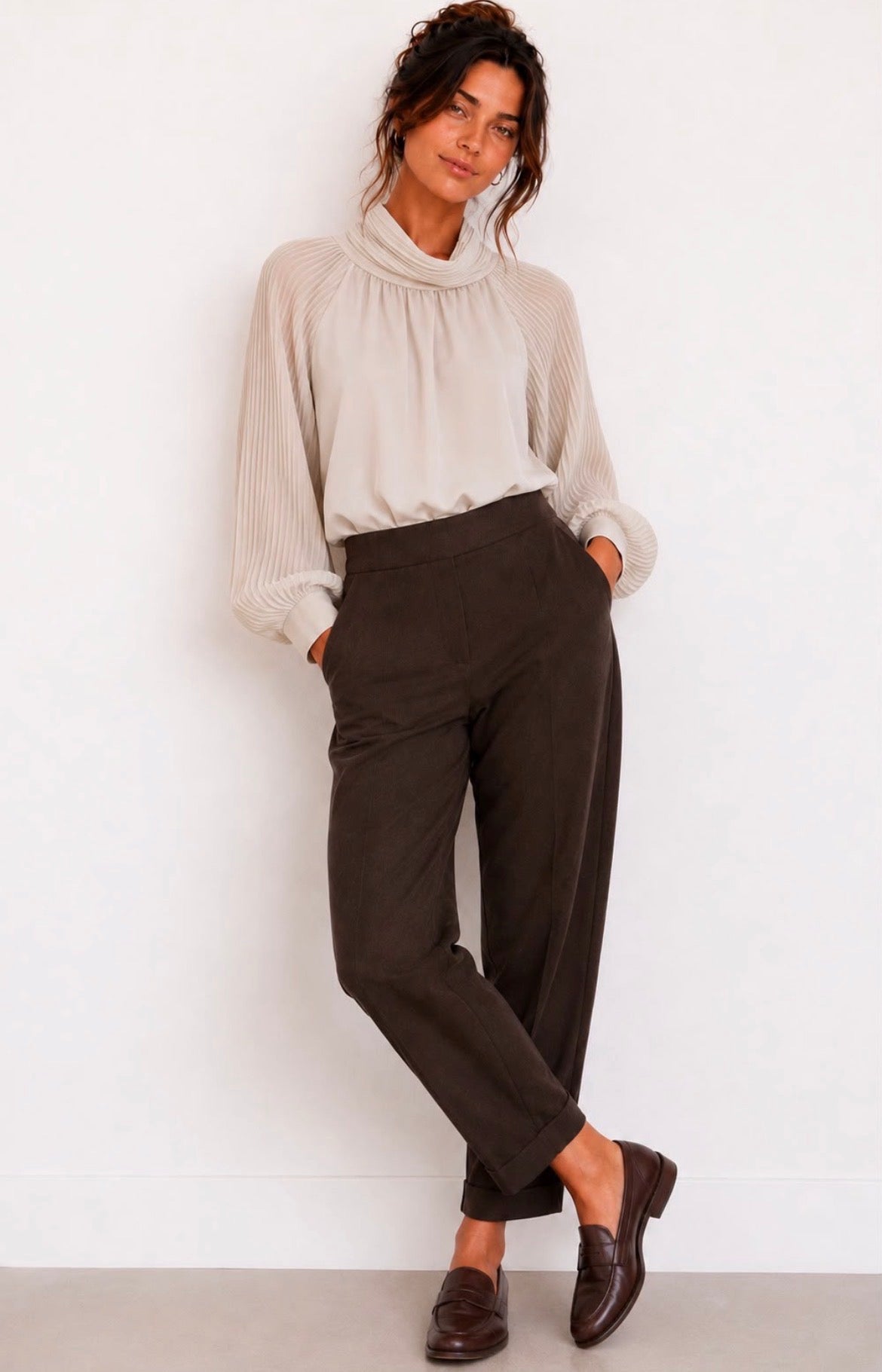 Kyla Barrel Jeans - Brown.