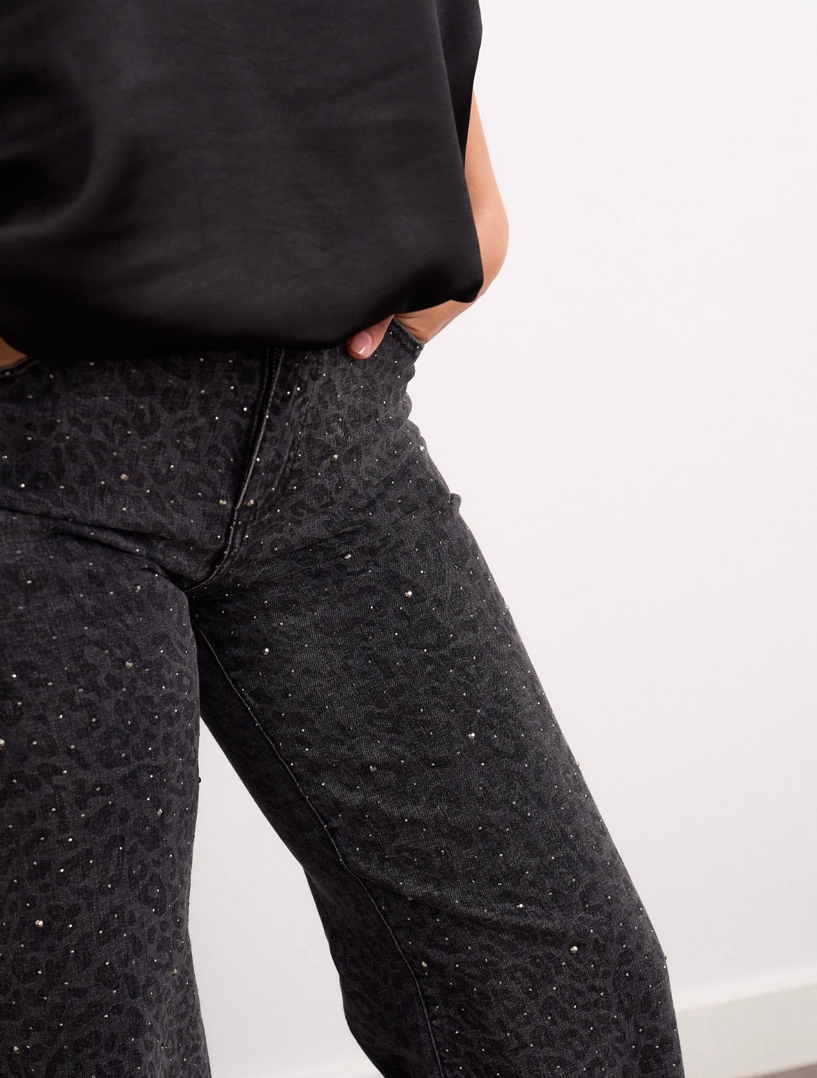 Kyla Leopard Jeans - Grey with Sparkle.