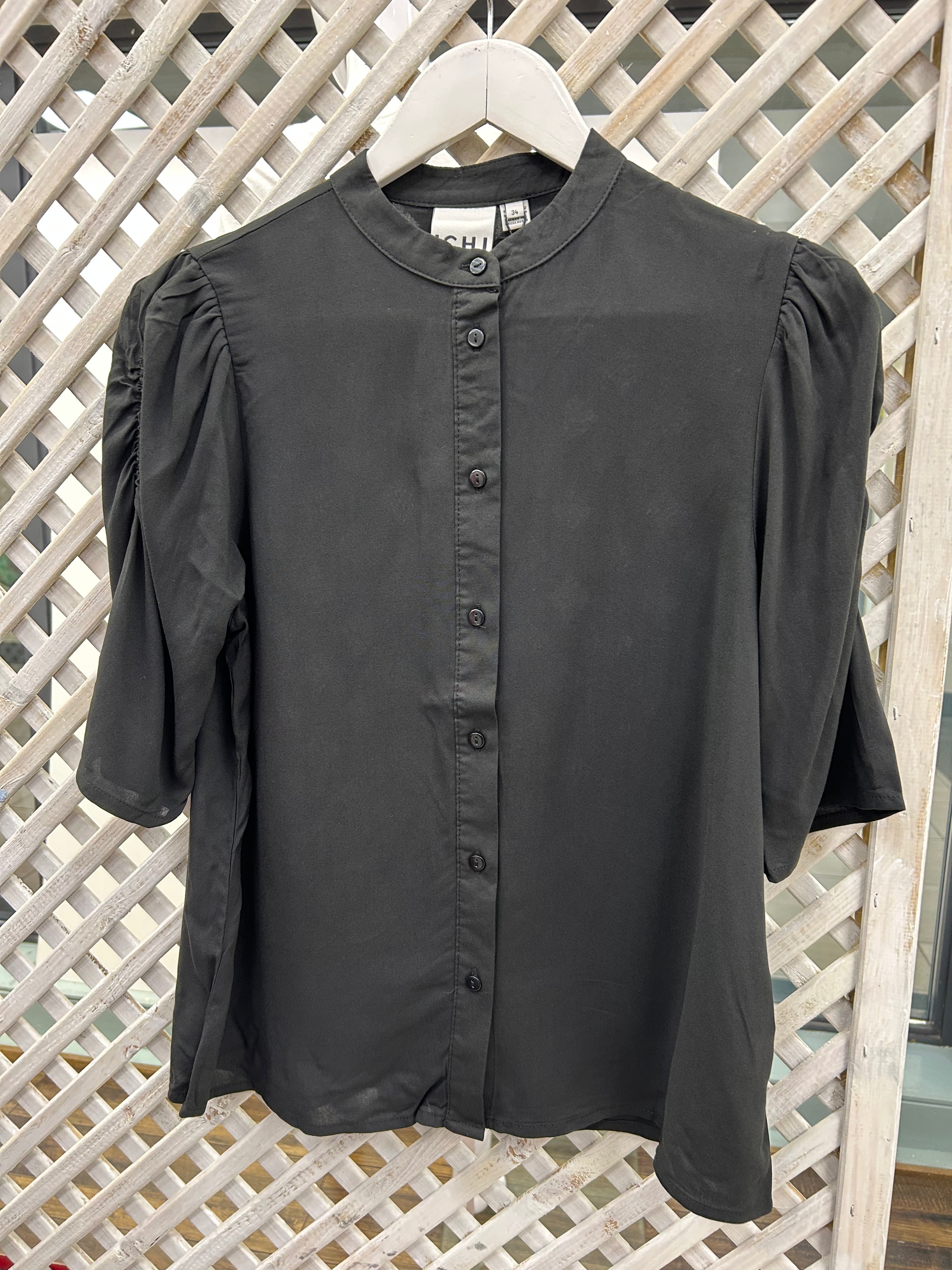 ICHI IHVERA SH24 - Short Sleeve Blouse Black.
