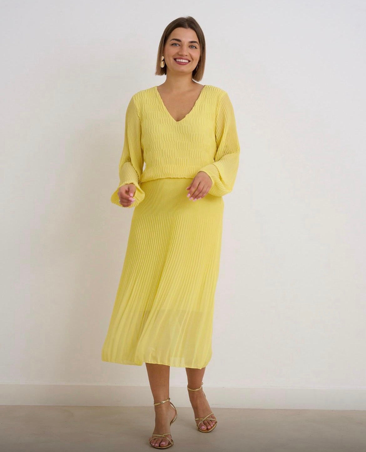 Kyla Pleated Dress - Lemon.