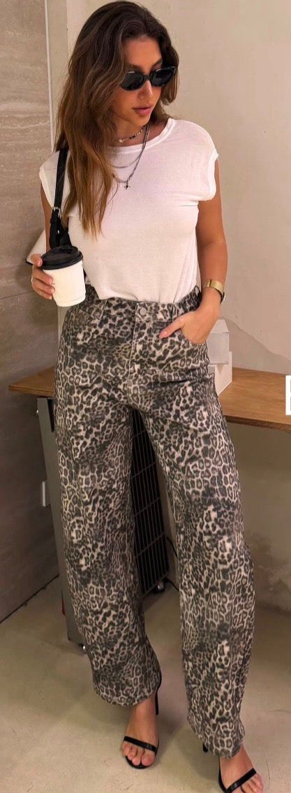 Kyla Barrel Jeans - Leopard