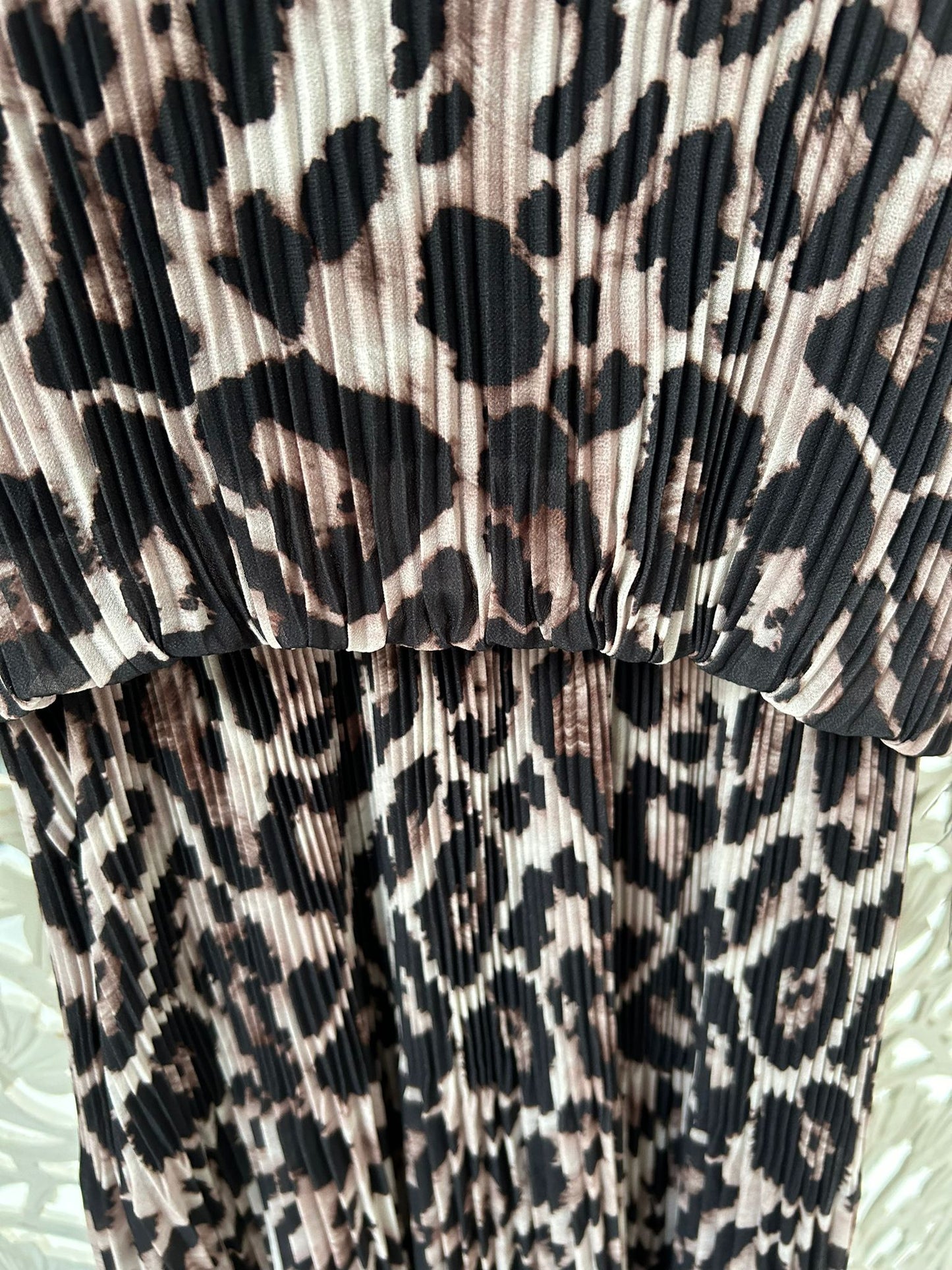 Kyla Leopard Dress with feathers-Leopard print