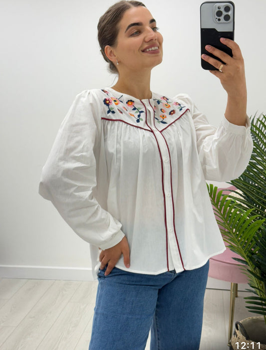 Kyla Round neck embroidery top