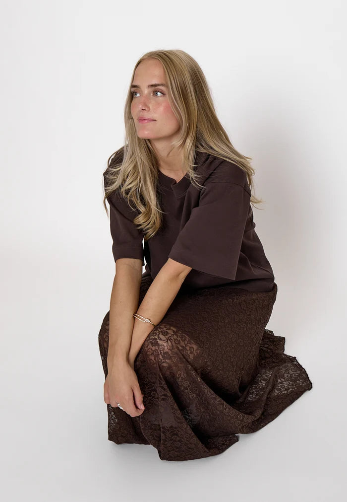 Peppercorn PCFiola GOTA T/Shirt - Java Brown.