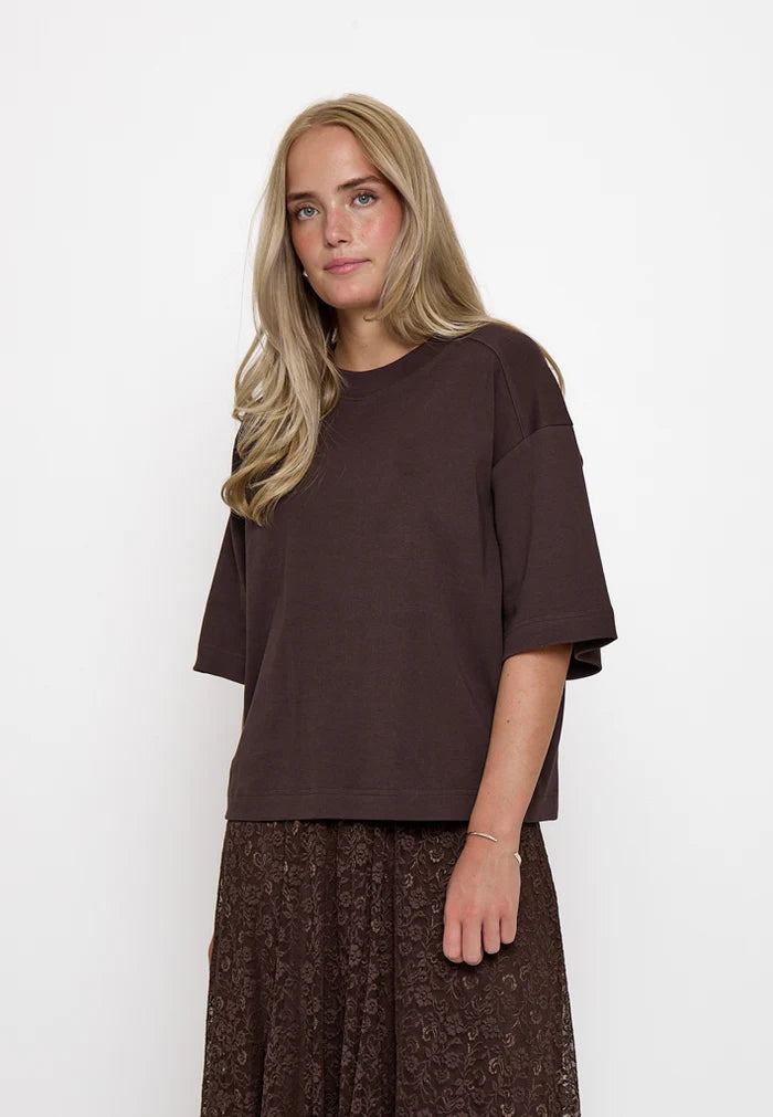 Peppercorn PCFiola GOTA T/Shirt - Java Brown.