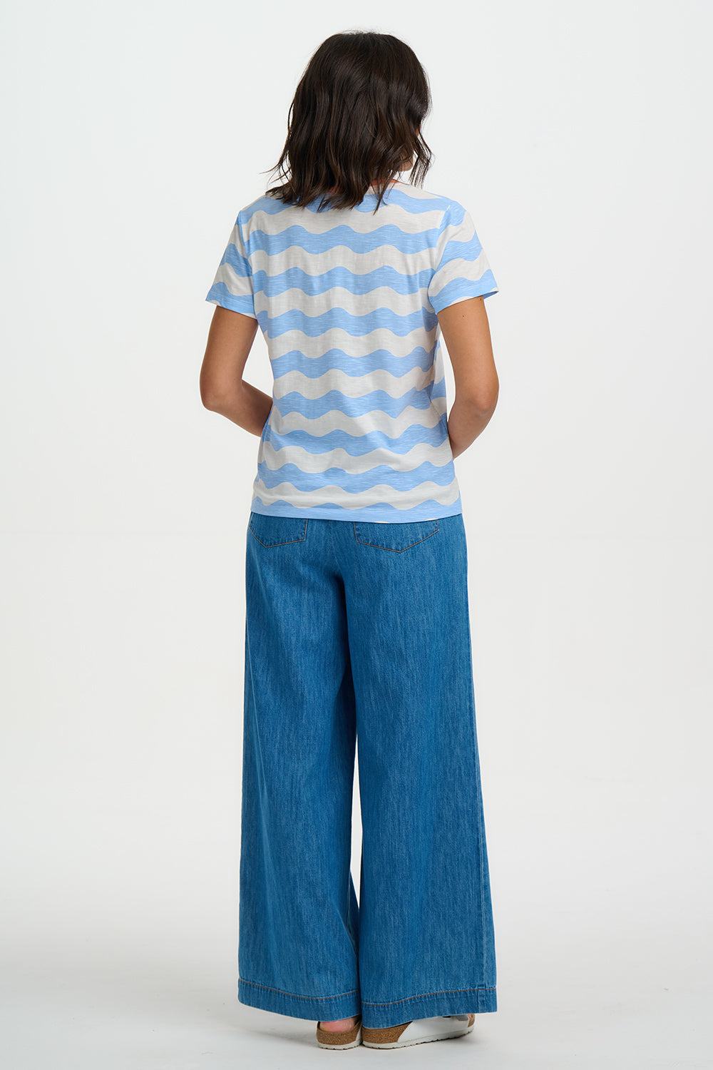 Sugarhill Khloe V Neck T/Shirt Off White / Blue Surf Waves.