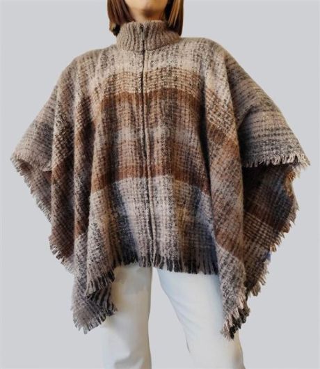 Surkana Plaid Poncho with Zipper - Chocolate