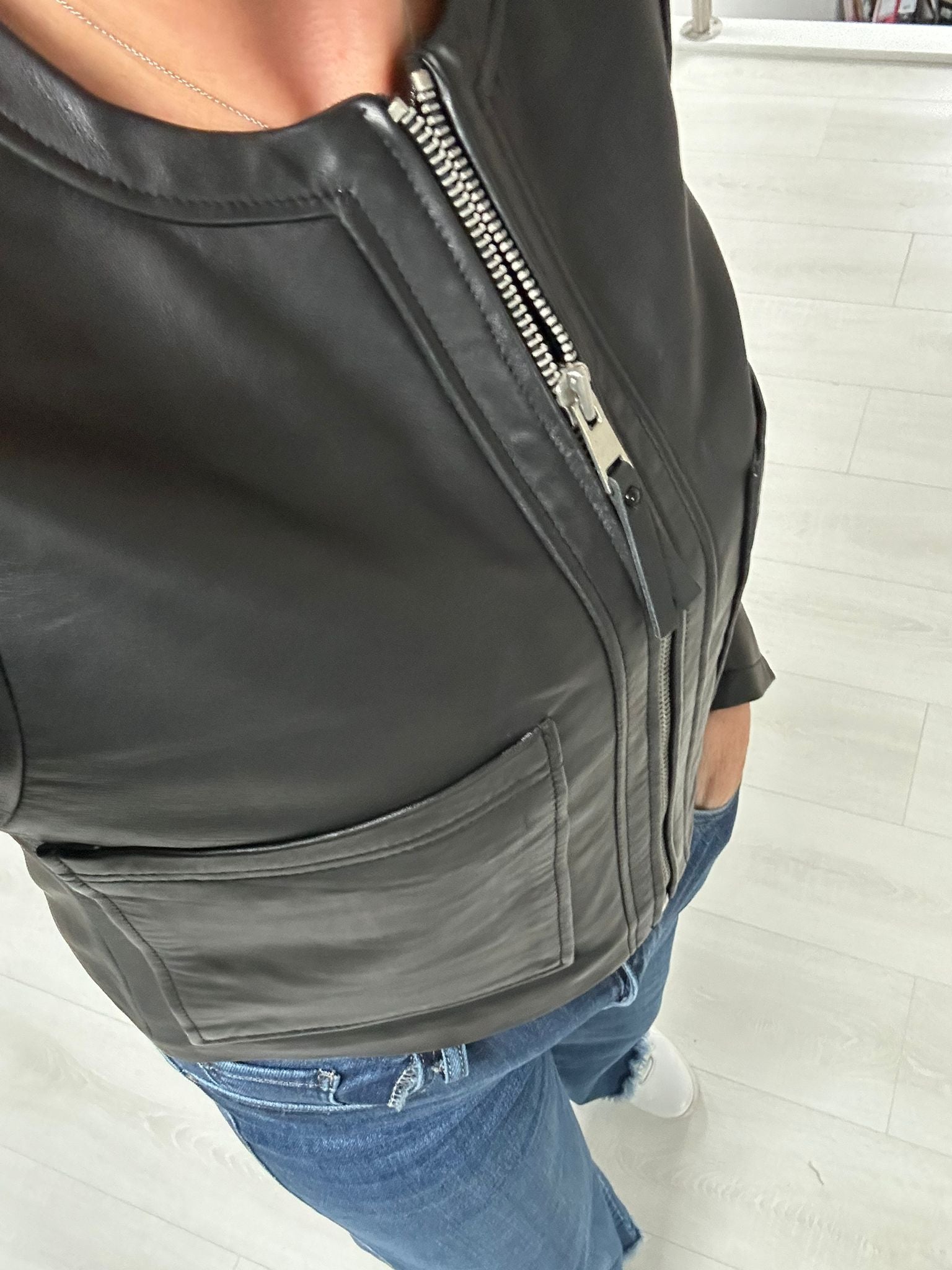 Bolongaro Trevor Round Neck Zip Through Leather Jacket-Black