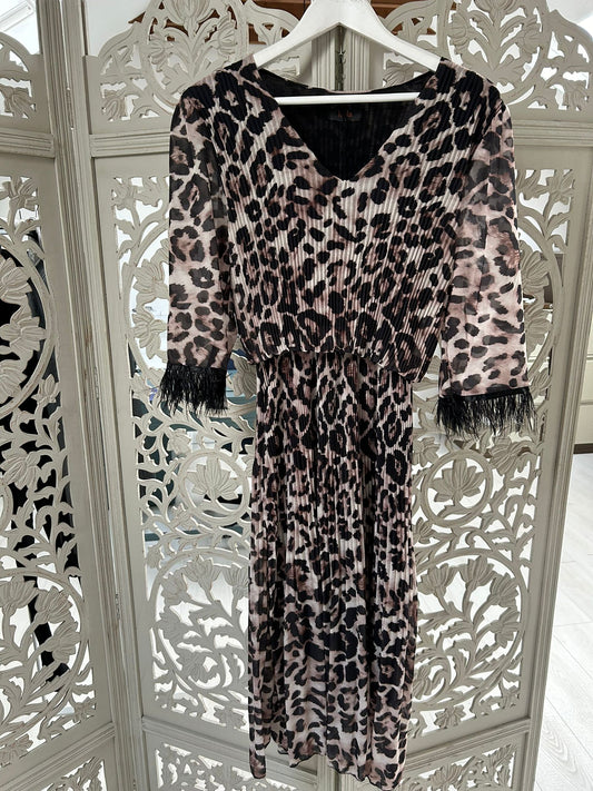 Kyla Leopard Dress with feathers-Leopard print