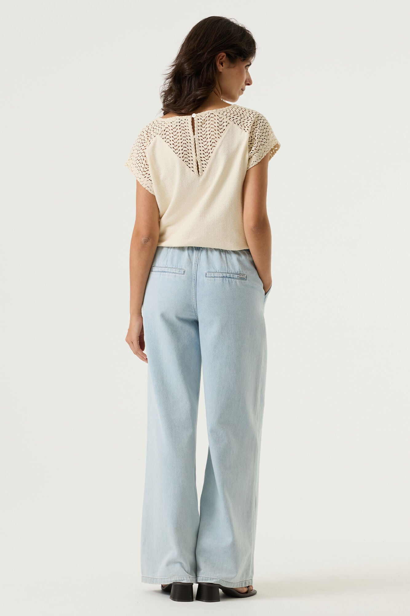 Garcia Top with open stitching detail - Beige