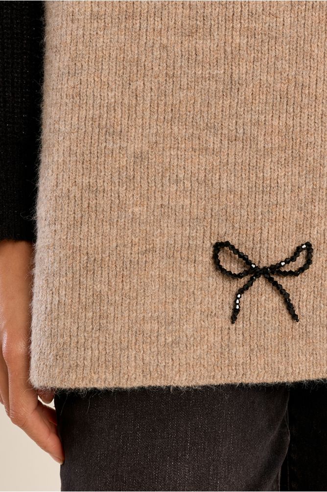 Molly Bracken Ribbed Knit Scarf with Bow Detail - Beige.