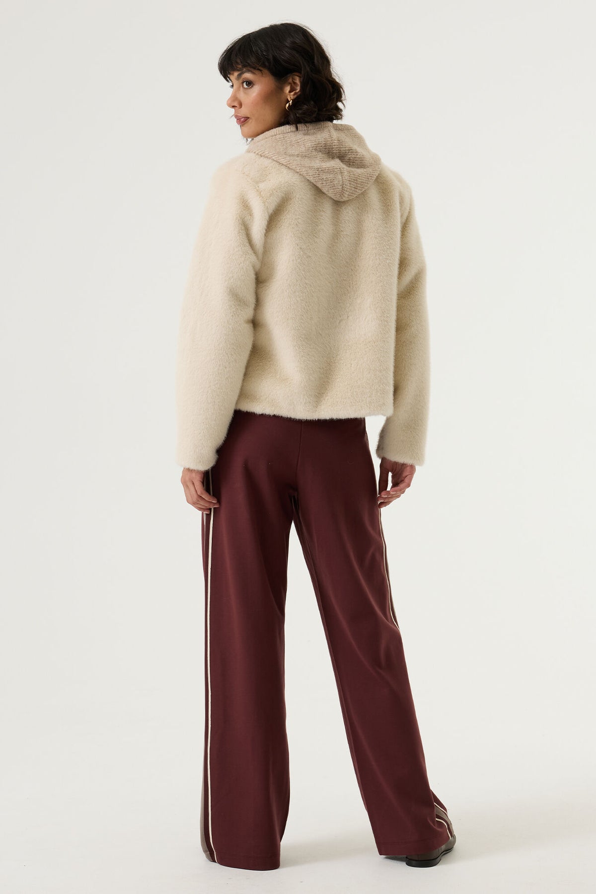 Garcia Faux Fur Jacket - Cream.