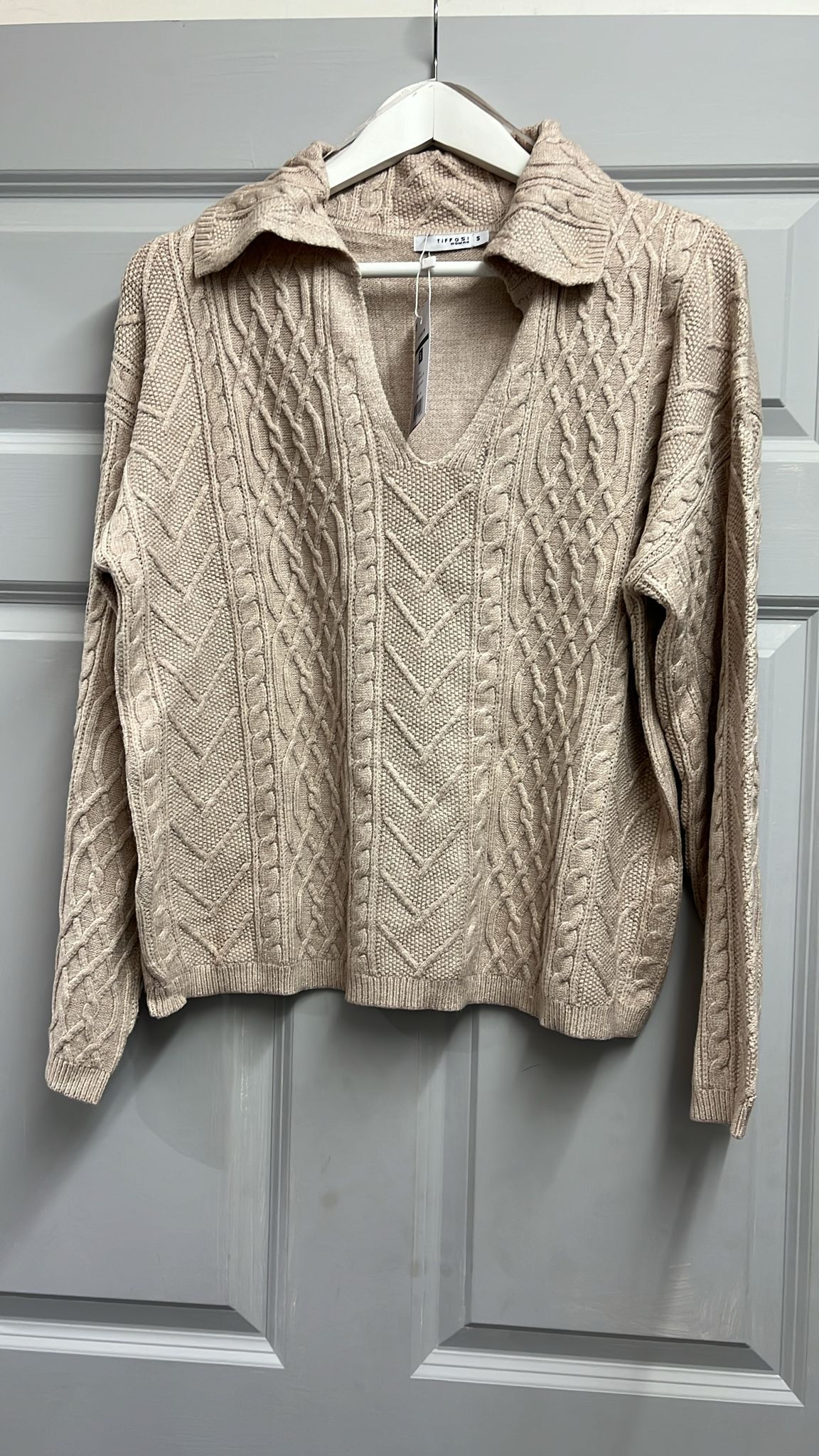 Tiffosi Vneck Maca Cable knit-Beige